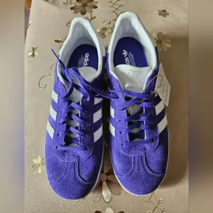 Adidas Gazelle trainers in purple and white #AdidasGazelle