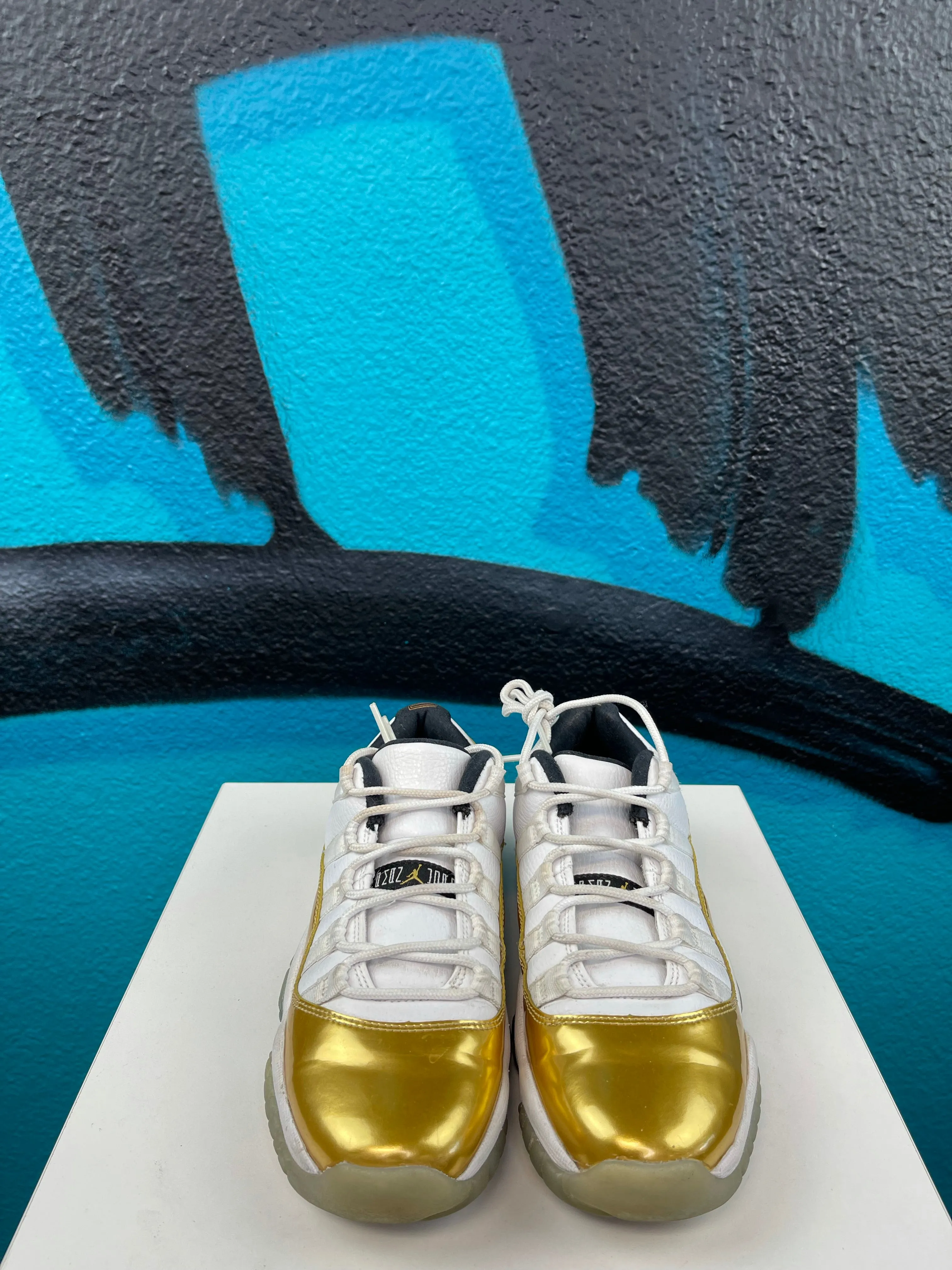 Air Jordan 11 Retro Low GS 'Closing Ceremony'