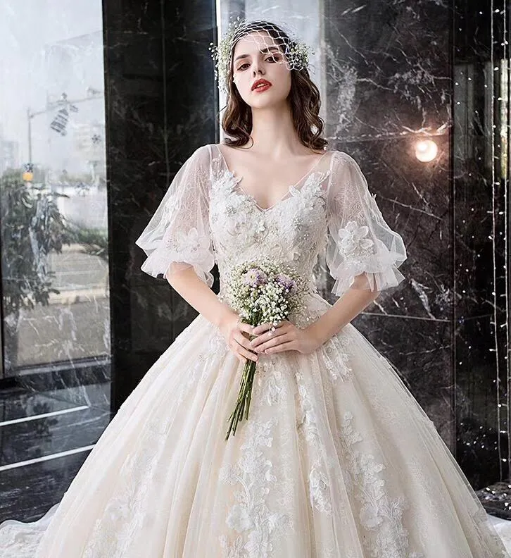 Anneprom Charming Half Sleeves Ball Gown Wedding Dresses, Appliques V Neck Bridal Dress APW0147