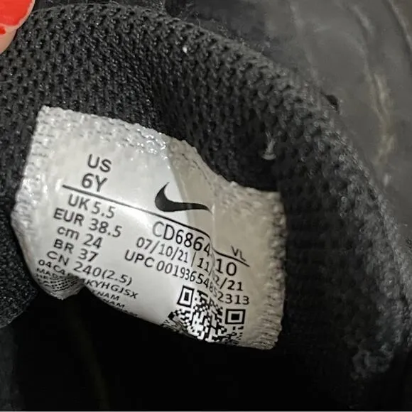 BIG KIDS' NIKE AIR MAX 90 CASUAL SHOES SIZE 6 WOMANS 7.5 BLACK WHITE