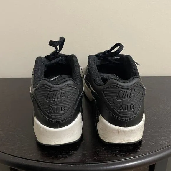 BIG KIDS' NIKE AIR MAX 90 CASUAL SHOES SIZE 6 WOMANS 7.5 BLACK WHITE