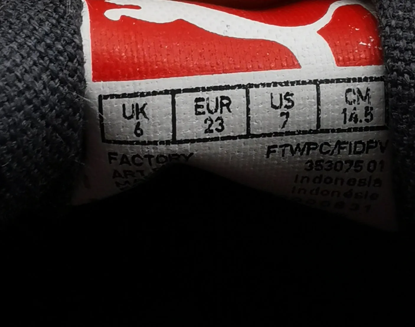 BOY SIZE 7 TODDLER - PUMA, Kinder fit Shoes EUC B9