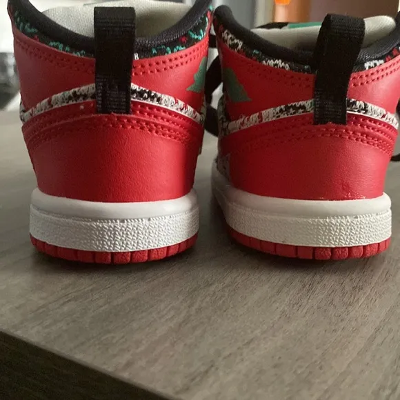 Brand new , never worn toddler shoes