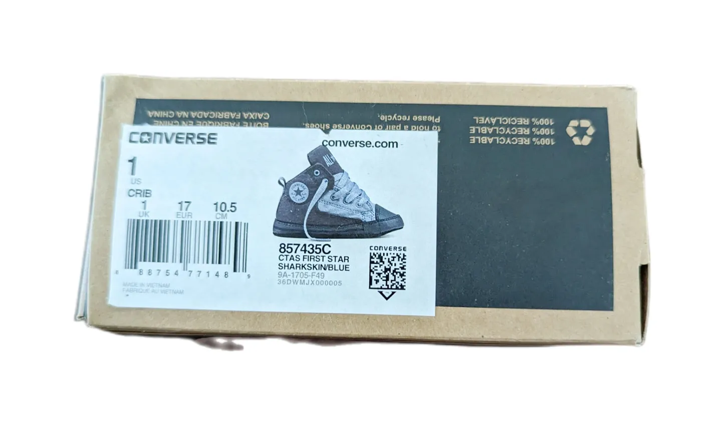 Converse runners size 1 (0-3m) BRAND NEW