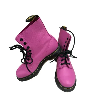 Dr Marten Boots - women size 7 Brand New