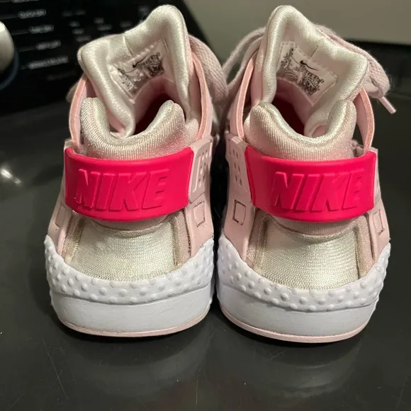 EUC Kids Nike Shoes