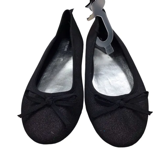 Joe Fresh Girl's Black SHOES NWT Size 5Y