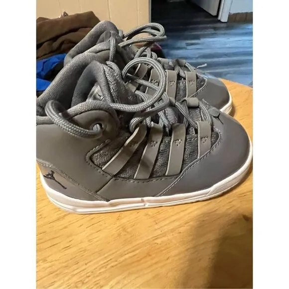 Jordan Aura Cool Grey Toddler Shoes