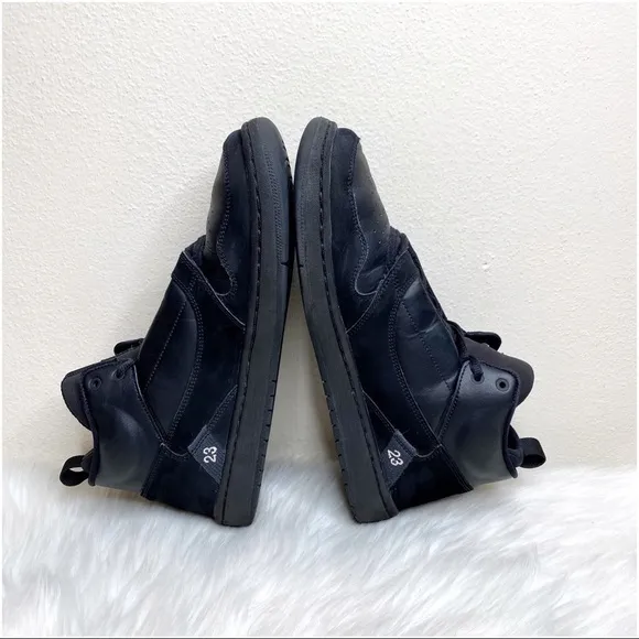 Jordan Fadeaway Triple Black Sneakers