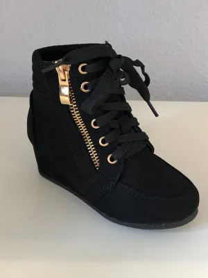 K SNEAKER HEELS