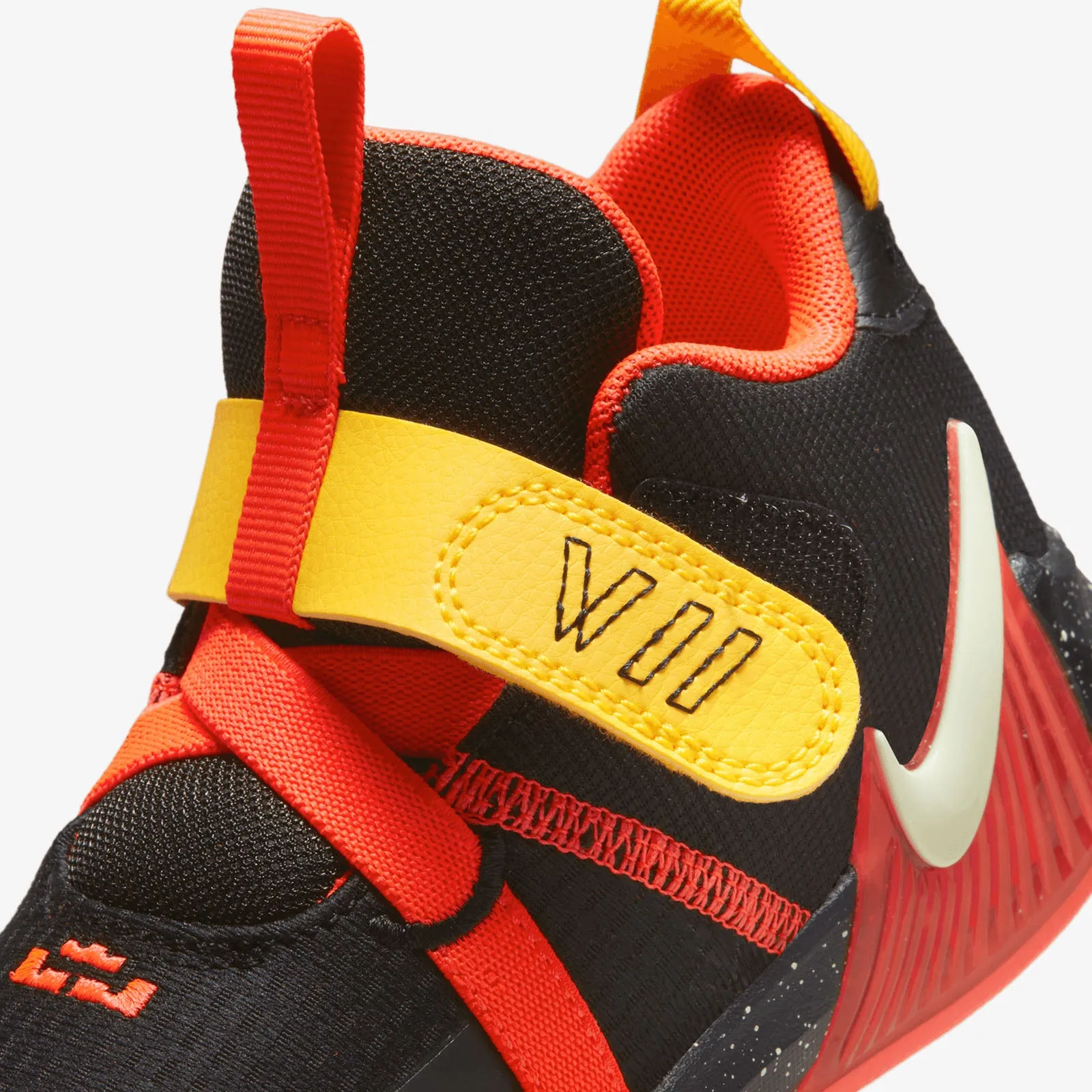 LeBron Witness 7 (PS) - Black/Bright Crimson