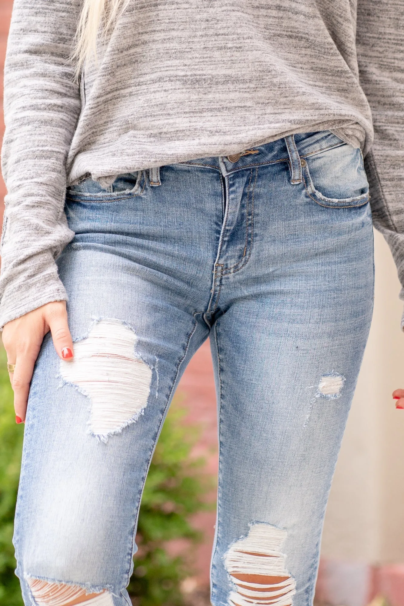 Loveland Mid Rise Fray Hem Skinny