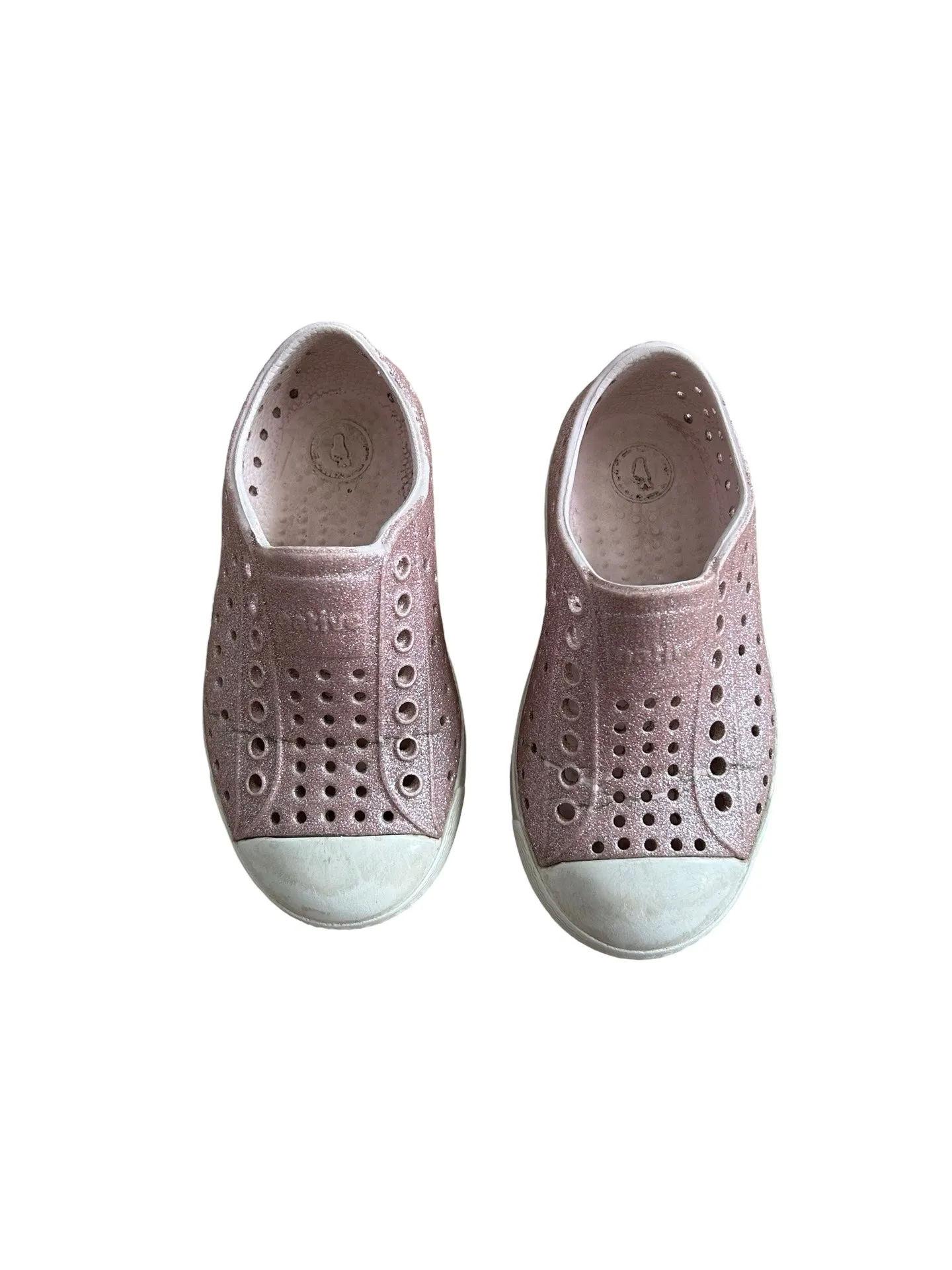 Native shoes size 8