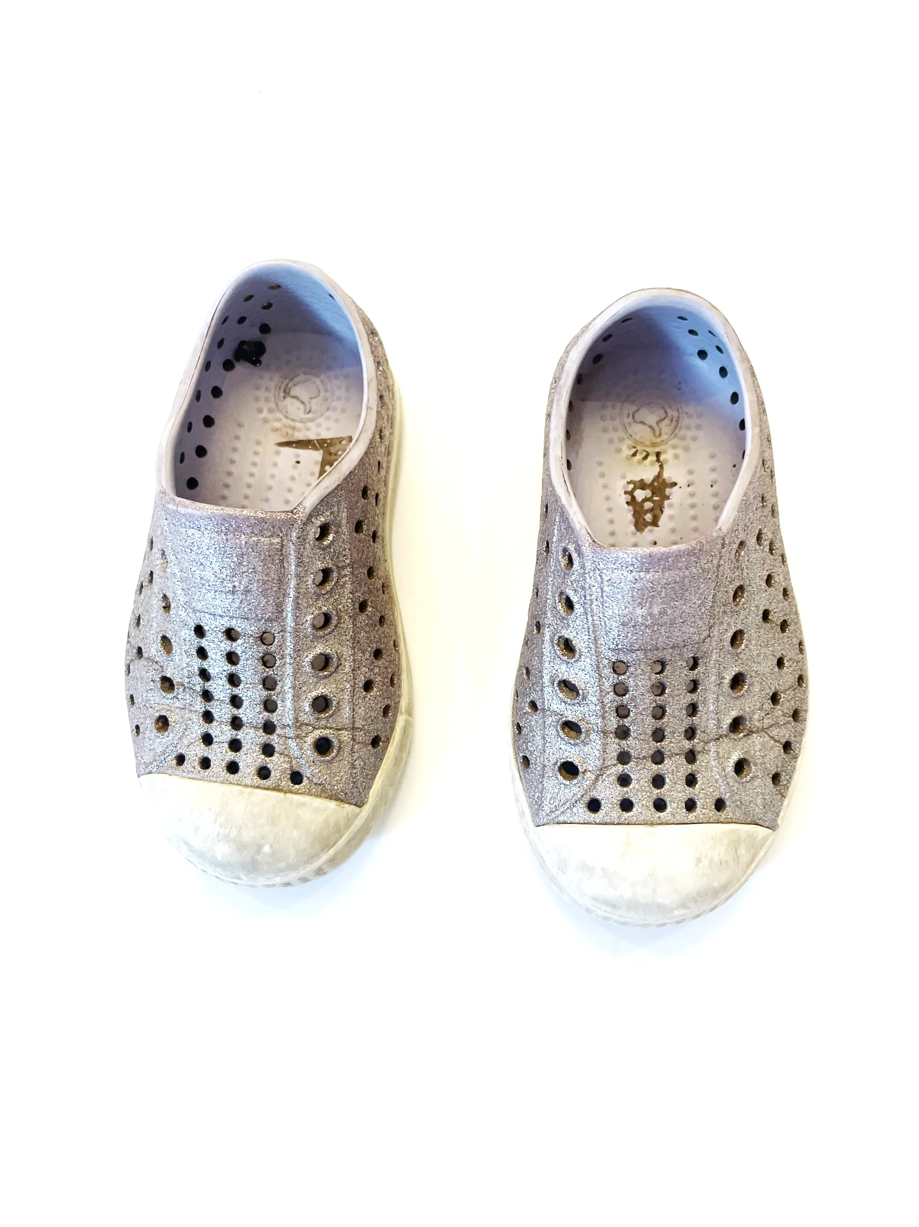 Native shoes size c6