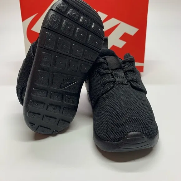 New Nike Roshe One Black Baby/Toddler Shoe black