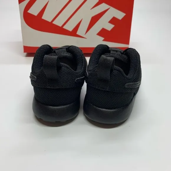 New Nike Roshe One Black Baby/Toddler Shoe black