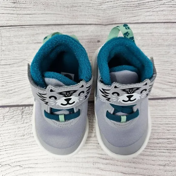 New!!! Nike Team Hustle D 10 Lil Toddler‎ Shoes Size 5C