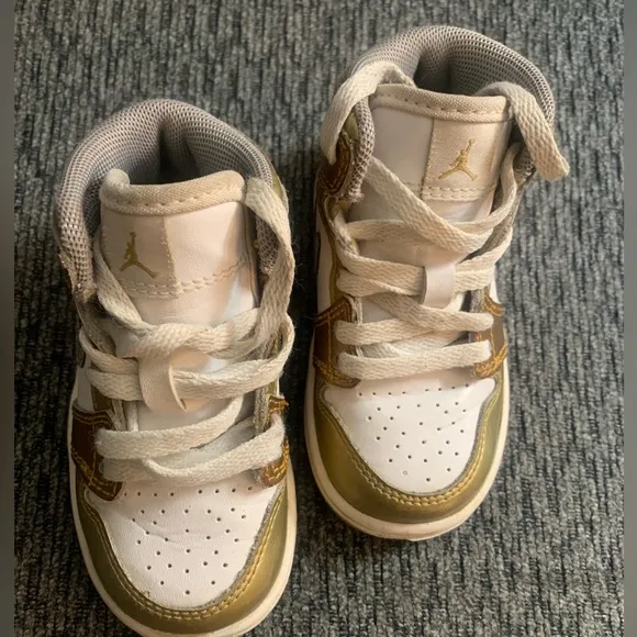 Nike Air Jordan 1 PHAT Toddler Size 5 White/Metallic Gold-Silver