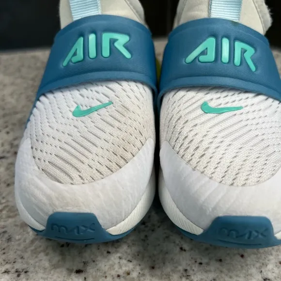 Nike Air Max 270 Shoes Size 11