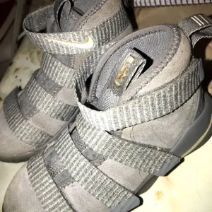 Nike Lebron Zoom 11 Kids Shoes