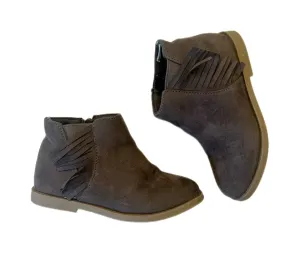 ON boots size 8