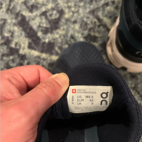 On Cloud Men’s Shoes
