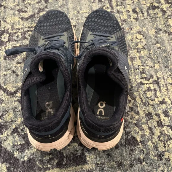 On Cloud Men’s Shoes