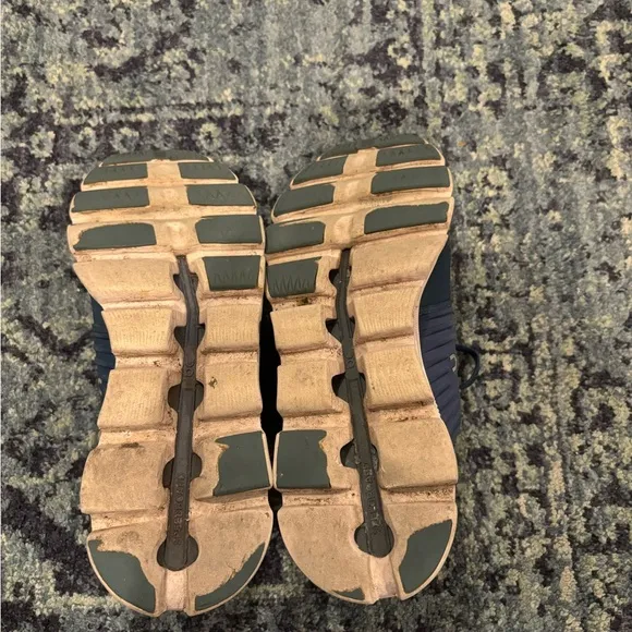 On Cloud Men’s Shoes