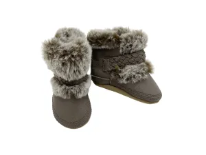 Robeez faux fur booties - 0-6m