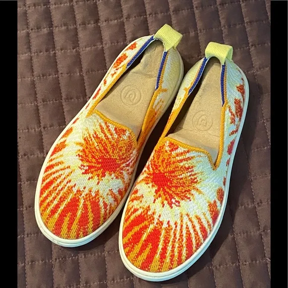 Rothy’s kids shoes tangerine burst size 13