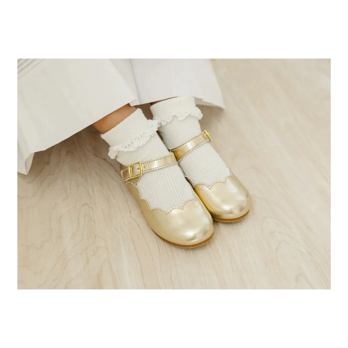 Sonia Scalloped Flat - Gold