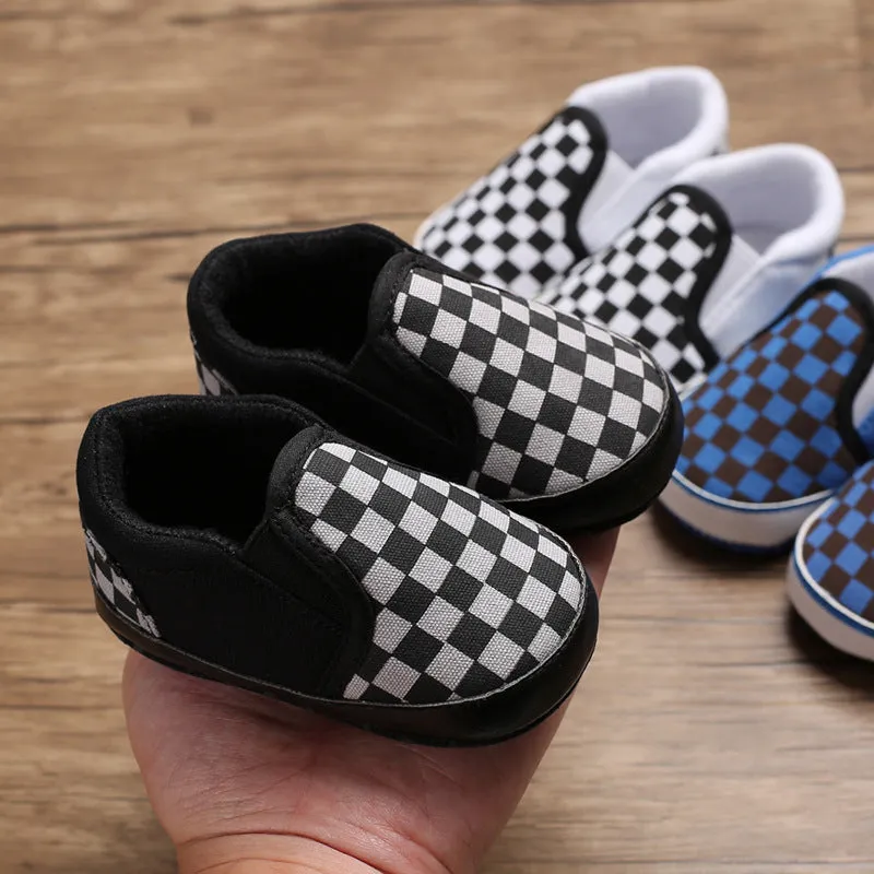Spring and autumn new 0-1 years old baby shoes soft bottom set foot lattice toddler shoes