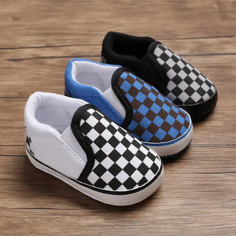 Spring and autumn new 0-1 years old baby shoes soft bottom set foot lattice toddler shoes