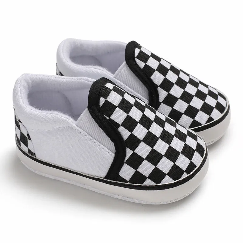 Spring and autumn new 0-1 years old baby shoes soft bottom set foot lattice toddler shoes