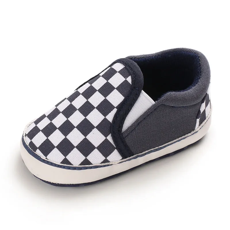 Spring and autumn new 0-1 years old baby shoes soft bottom set foot lattice toddler shoes