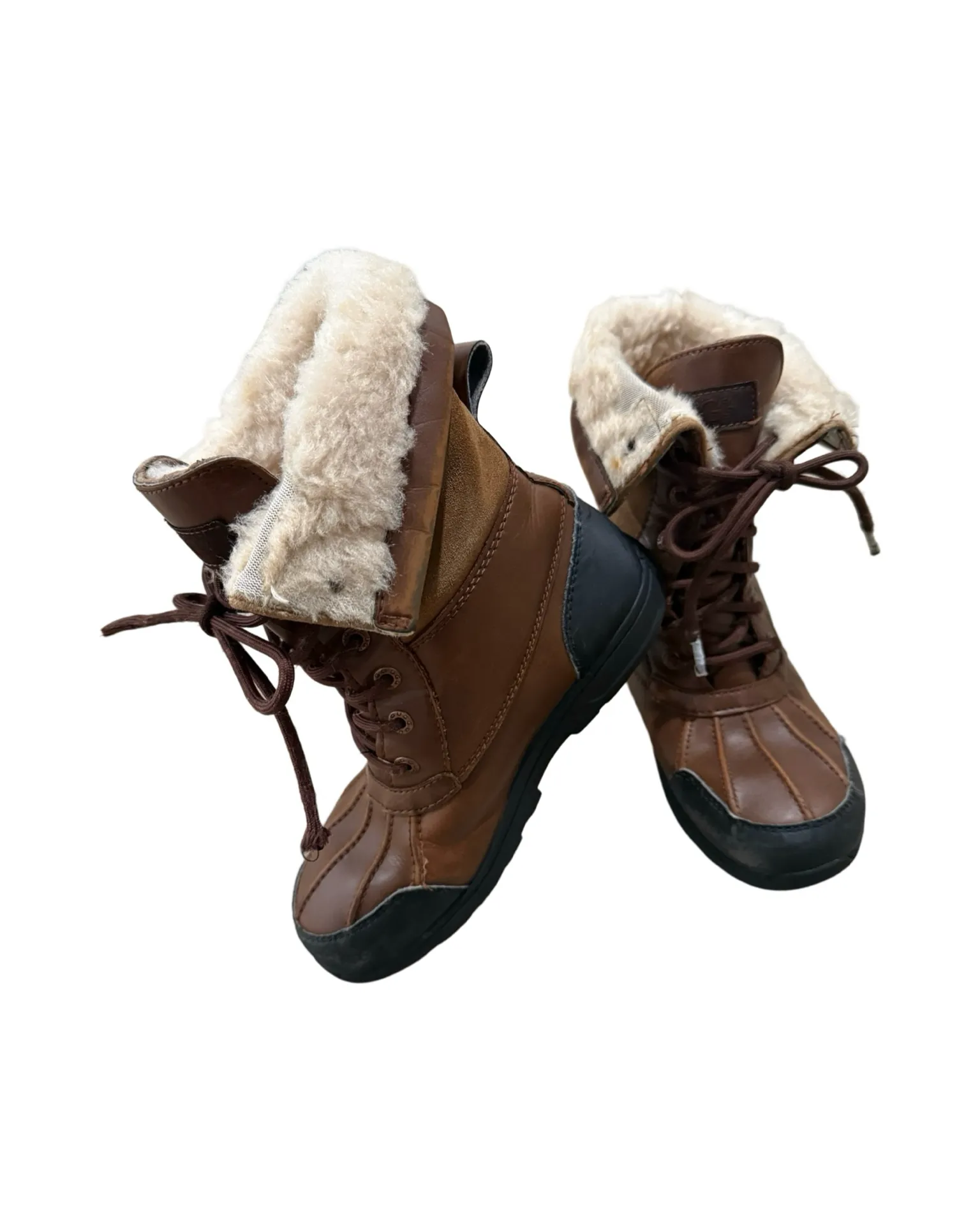 UGG Butte winter boots - youth size 4