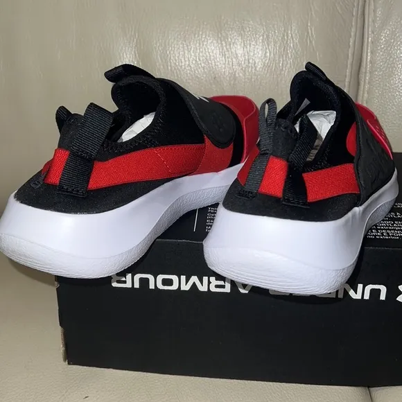 Under Armour BGS Runplay (Boys' Youth) Sz 7Y